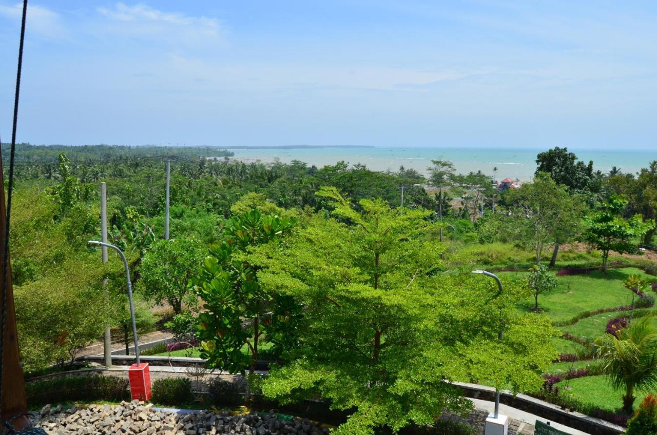 Asoka Resort Banten Tanjung Lesung Exterior foto